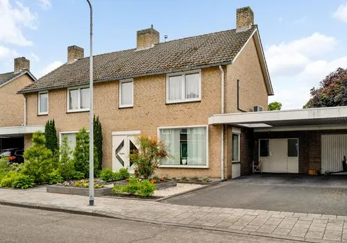 Hoekwoning te koop: Adelastraat 4, Biest Weert