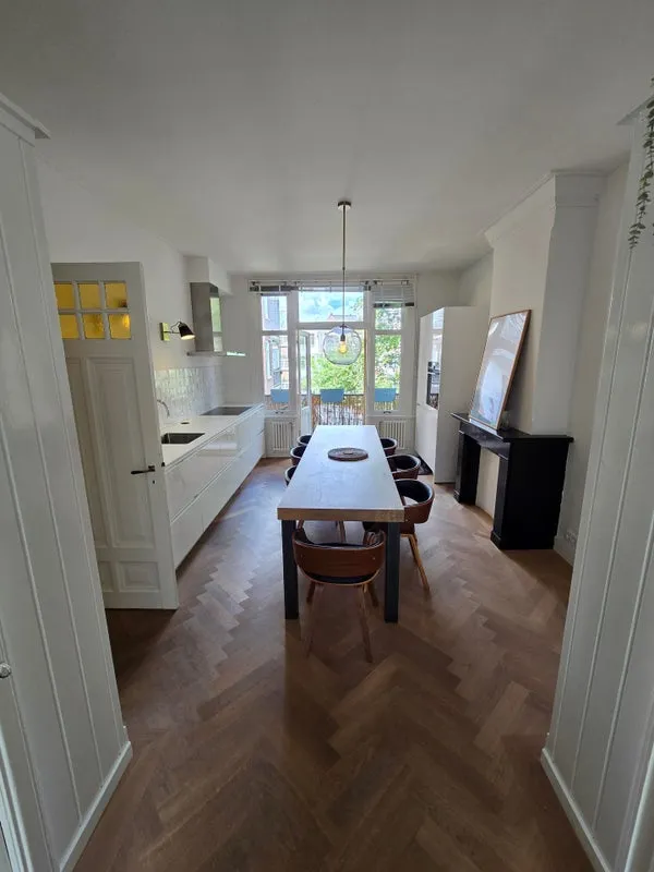 Appartement te huur: Admiraal De Ruijterweg 52-2, Trompbuurt Amsterdam