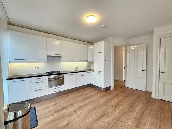 Woning te huur: Admiraal De Ruijterweg, Kortenaerkwartier Amsterdam