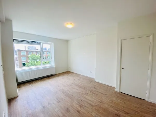 Appartement te huur: Admiraal de Ruyterweg 35E, Rubroek Rotterdam
