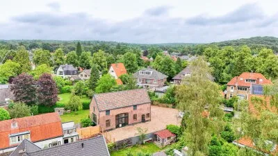 Vrijstaande woning te koop: Admiraal van Kinsbergenweg 4A, Velp-Noord boven spoorlijn Velp