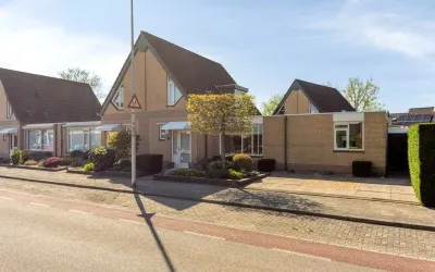 Hoekwoning te koop: Admiraal De Ruyterlaan 9, Dorp Hendrik-Ido-Ambacht