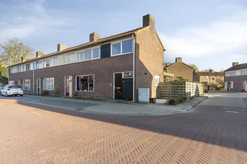 Hoekwoning te koop: Admiraal de Ruyterstraat 65, Aalten-kern West Aalten