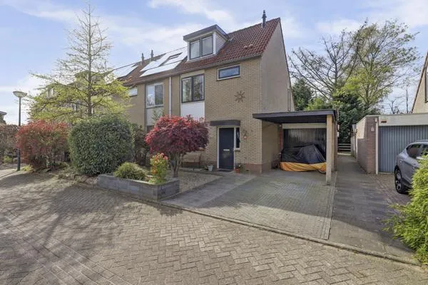 Hoekwoning te koop: Adri Piecklaan 68, Hollandsche Rading