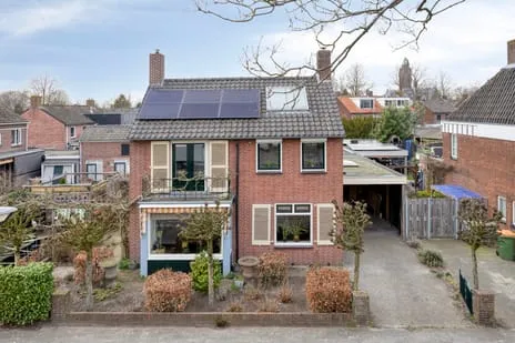 Vrijstaande woning te koop: Adriaan Oomenstraat 1, Teteringen Teteringen