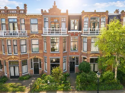 Tussenwoning te koop: Adriaan Pauwstraat 35, 'S-Gravenhage