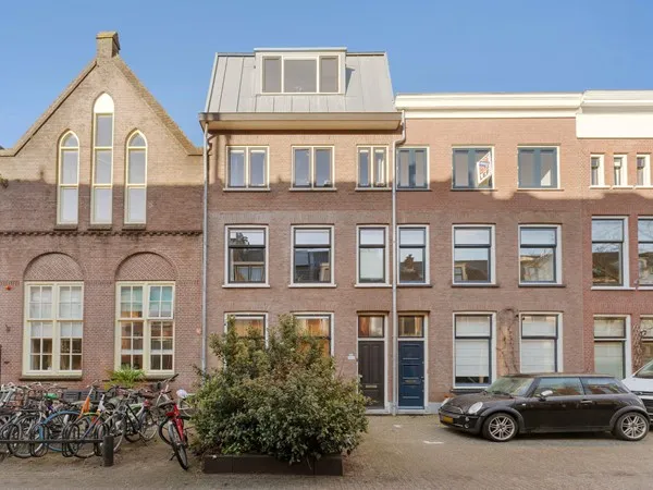 Studio te koop: Adriaanstraat 28B, Utrecht