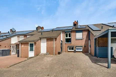 Tussenwoning te koop: Adriaen Brouwerstraat 127, Haanrade Kerkrade
