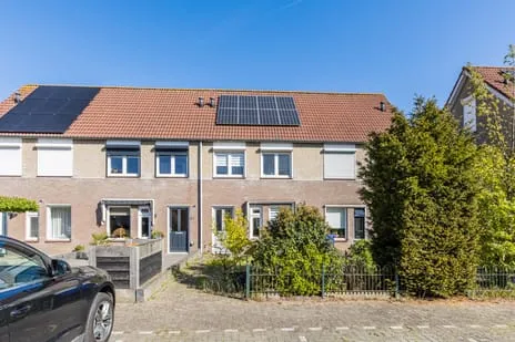 Tussenwoning te koop: Adriaen Aertszoonstraat 27, Geertruidenberg-Noord Geertruidenberg