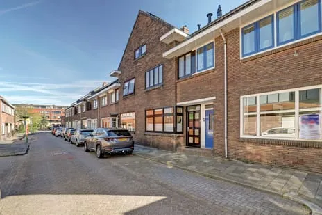 Tussenwoning te koop: Adriaen Gerridsz de Vrijestraat 4, Kadenbuurt Gouda