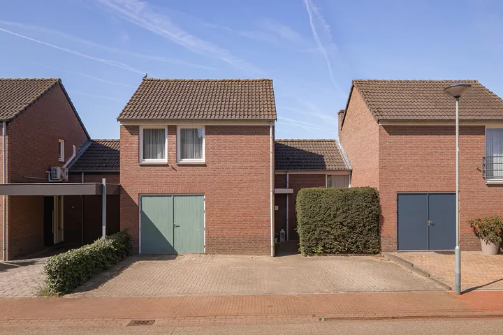 Twee-onder-één-kap te koop: Adrianus van Duynstraat 10, Noorbeek Noorbeek