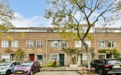 Tussenwoning te koop: Adrianus van Waertweg 11, Twiske-Oost Amsterdam