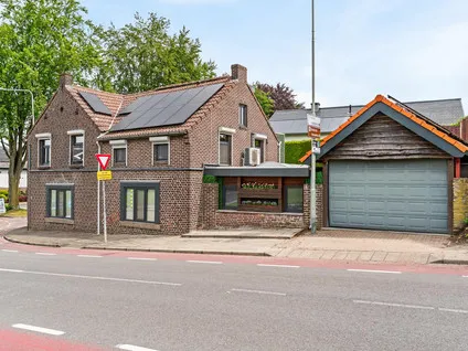 Twee-onder-één-kap te koop: Adsteeg 26, Beek