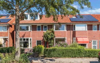 Tussenwoning te koop: Aert van der Neerstraat 42, Jan van Scorelbuurt Leeuwarden