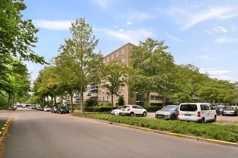 Apartment for sale: Aert van Neslaan 210, Zeeheldenbuurt Oegstgeest