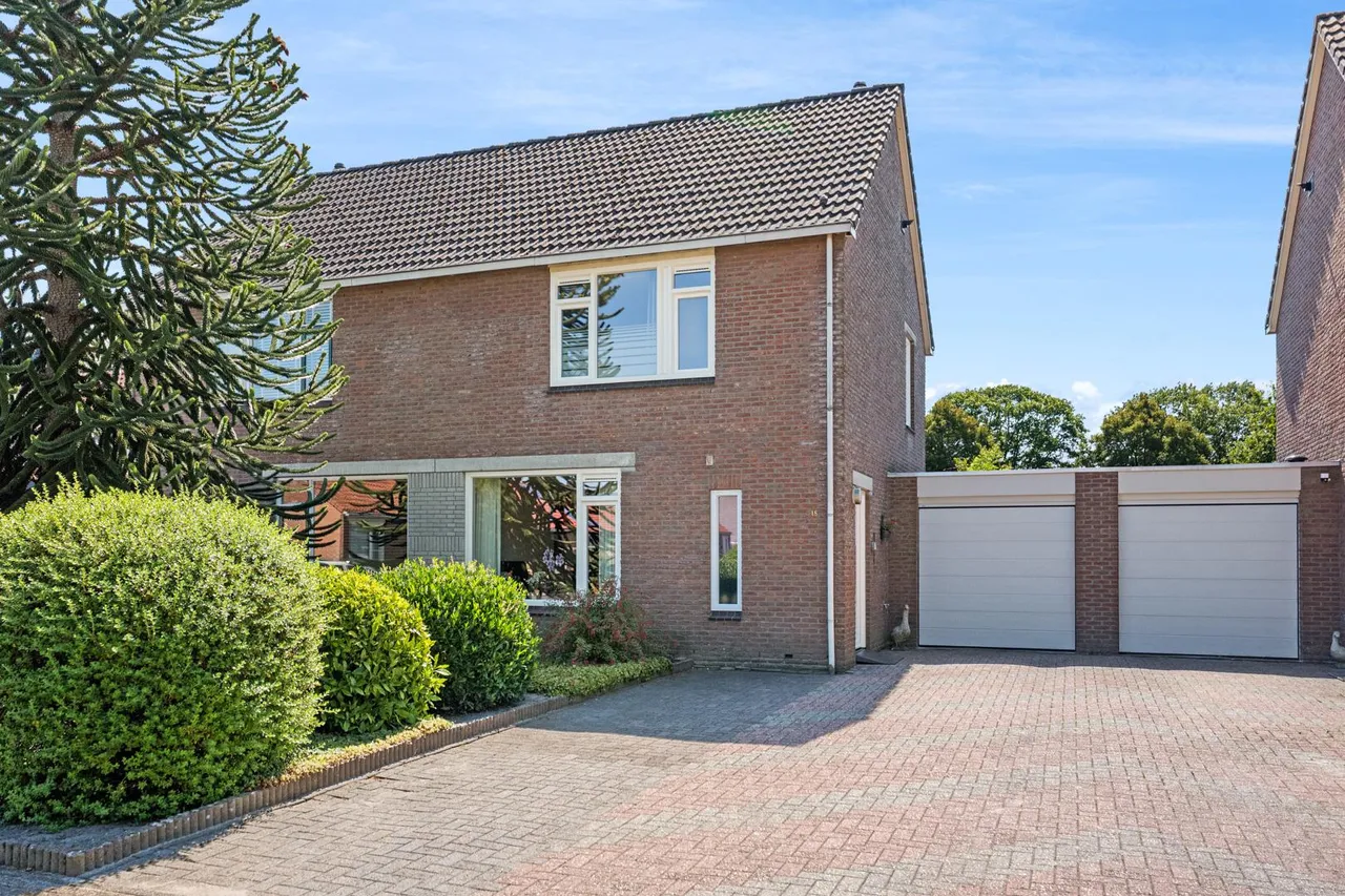 Tussenwoning te koop: Afschrijver 18, Sappemeer