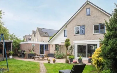 Twee-onder-één-kap te koop: Agaatstoep 10, De Stoepen Assen