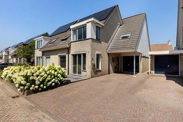 Twee-onder-één-kap te koop: Agaatstoep 21, Assen