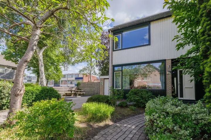 Twee-onder-één-kap te koop: Agaatstraat 2, Vinkhuizen-Noord Groningen