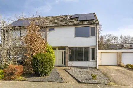 Twee-onder-één-kap te koop: Agaatstraat 4, Vinkhuizen-Noord Groningen