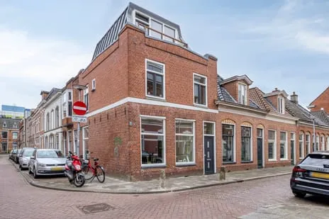 Tussenwoning te koop: Agricolastraat 2, Binnenstad-Oost Groningen