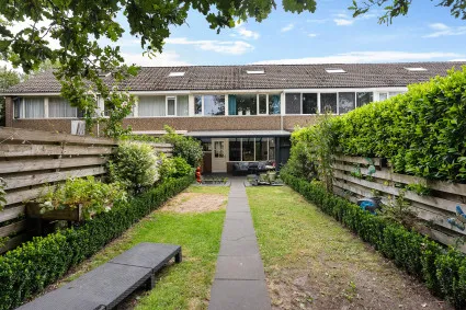 Tussenwoning te koop: Ahornhage 18, Stadskanaal