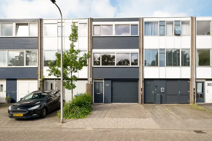 Tussenwoning te koop: Ahuislanden 297, Stroinkslanden-Zuid Enschede