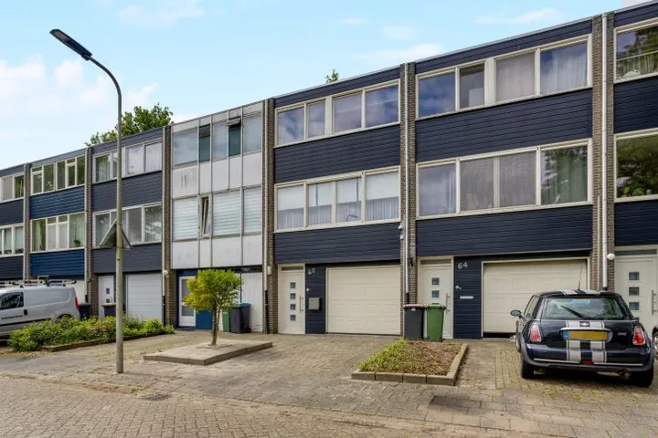 Terraced house for sale: Ahuislanden 66, Stroinkslanden-Zuid Enschede