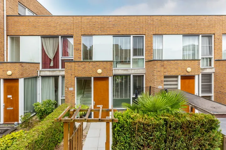 Terraced house for sale: Ajaxstraat 106, Hillegersberg Noord Rotterdam