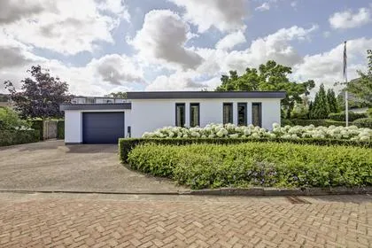 Woning te koop: Akeleilaan 2, Bloemenbuurt A(kelei) Zwijndrecht