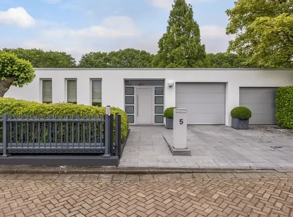 Vrijstaande woning te koop: Akeleilaan 5, Zwijndrecht