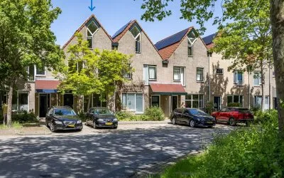 Tussenwoning te koop: Akeleiweg 152, Ulgersmaborg Groningen