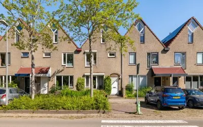 Tussenwoning te koop: Akeleiweg 168, Ulgersmaborg Groningen