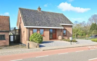 Vrijstaande woning te koop: Akerdijk 21, Lijnden Lijnden