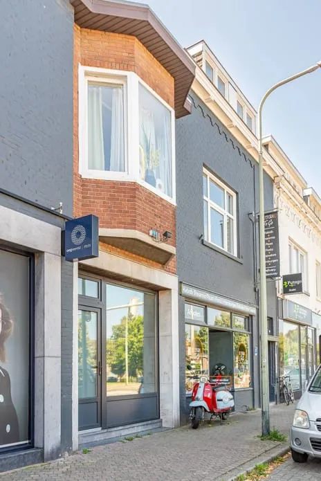 Tussenwoning te koop: Akersteenweg 100, Maastricht