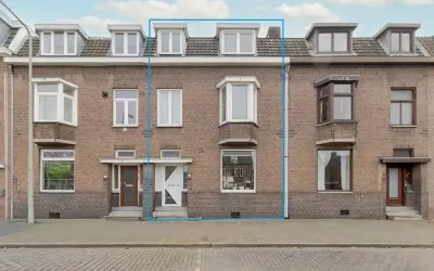 Tussenwoning te koop: Akersteenweg 30, Heer Maastricht