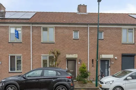 Tussenwoning te koop: Akkermansstraat 27, Centrum Dongen