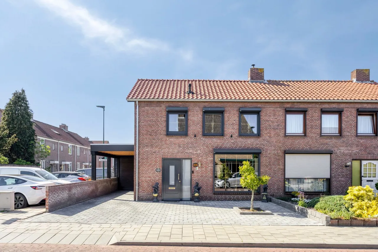 Twee-onder-één-kap te koop: Akkermansstraat 35, Dongen