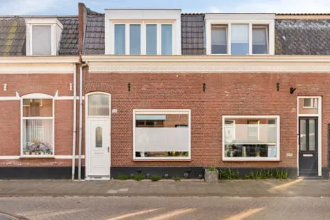 Tussenwoning te koop: Akkerstraat 112, Sint Anna Noord Tilburg