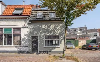 Twee-onder-één-kap te koop: Akkerstraat 5, Sint Anna Noord Tilburg