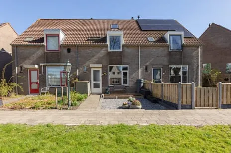 Tussenwoning te koop: Akkerwinde 37, Duinterpen Sneek