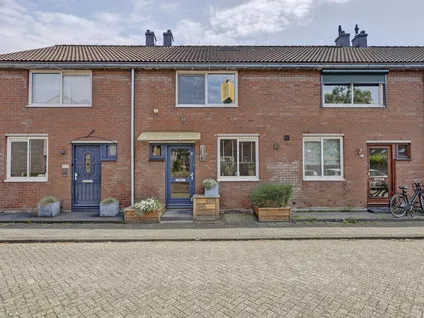 Tussenwoning te koop: Alainweg 19, Vogelenzang-Zuid Spijkenisse