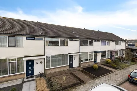 Tussenwoning te koop: Albardaplein 4, Gorecht-West Hoogezand
