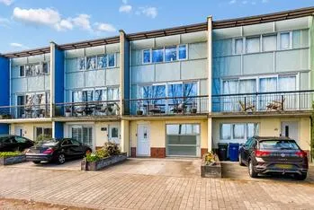Tussenwoning te koop: Albaststraat 47, Regenboogbuurt West Almere