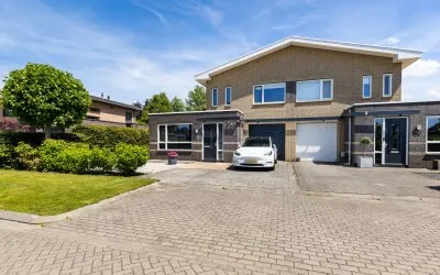 Twee-onder-één-kap te koop: Albatroslaan 54, Golfresort Lelystad