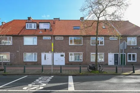 Apartment for sale: Alberdingk Thijmstraat 174, Spoorwijk 'S-Gravenhage