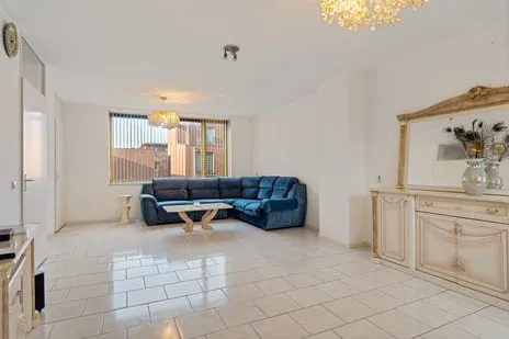 Tussenwoning te koop: Alberdingk Thijmstraat 17, Spoorwijk 'S-Gravenhage