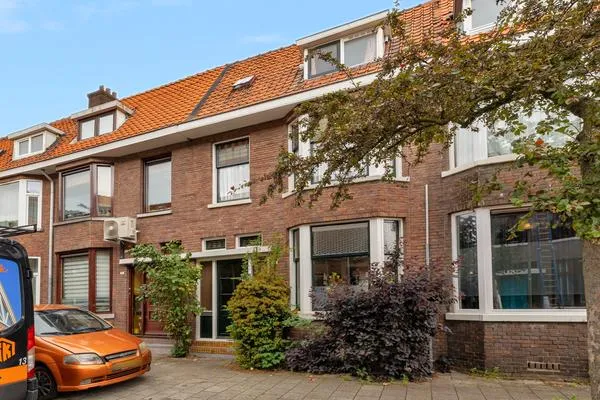 Tussenwoning te koop: Albert Cuijpstraat 15, Schildersbuurt Schiedam