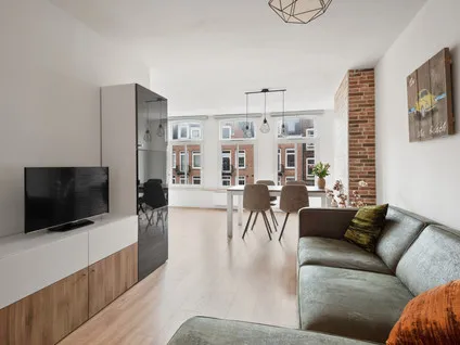 Studio for sale: Albert Cuypstraat 194-3, Sarphatiparkbuurt Amsterdam