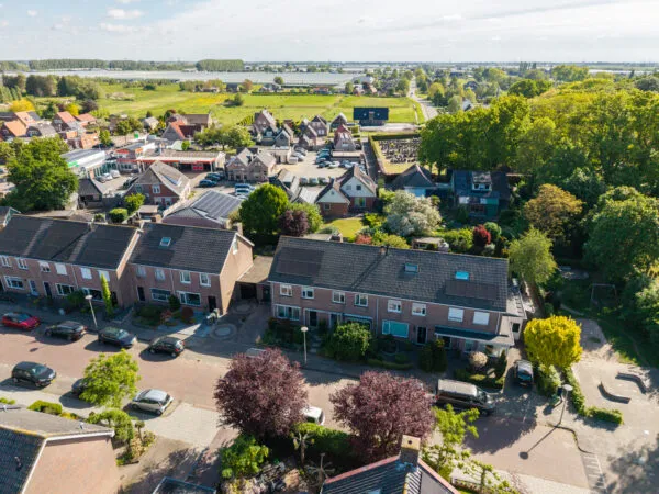 Tussenwoning te koop: Albert Schweitzerlaan 5, Centrum IJsselmuiden Ijsselmuiden